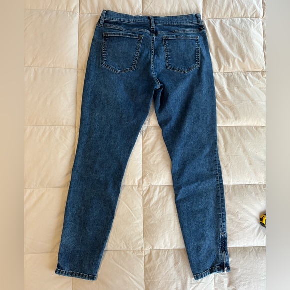 Banana Republic Skinny Jeans - Picture 3 of 9